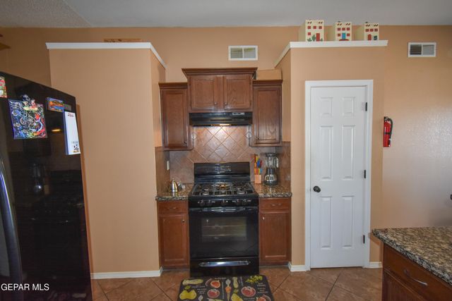 14333 DESERT CACTUS Drive, Horizon City, TX 79928