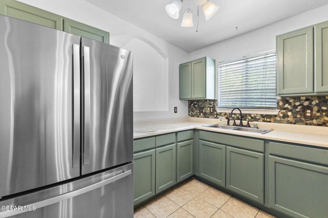 9127 Texas Red Drive, El Paso, TX 79907