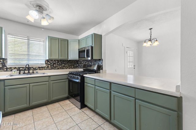9127 Texas Red Drive, El Paso, TX 79907