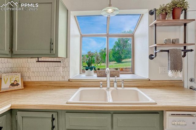 458 Rolling Hills Drive, Colorado Springs, CO 80919