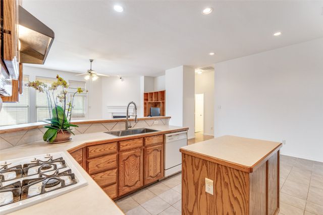 2720 Gray Rock Drive, Fort Worth, TX 76131