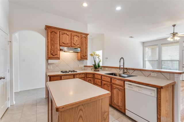 2720 Gray Rock Drive, Fort Worth, TX 76131