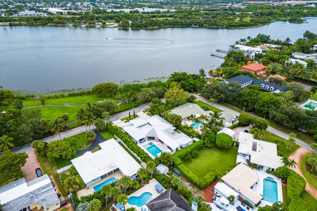 1117 Lake Drive, Delray Beach, FL 33444