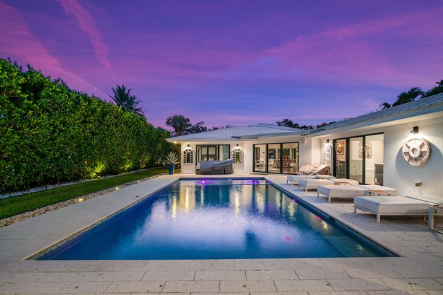 1117 Lake Drive, Delray Beach, FL 33444
