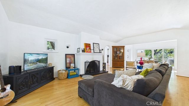 1430 E Mountain Street, Glendale, CA 91207