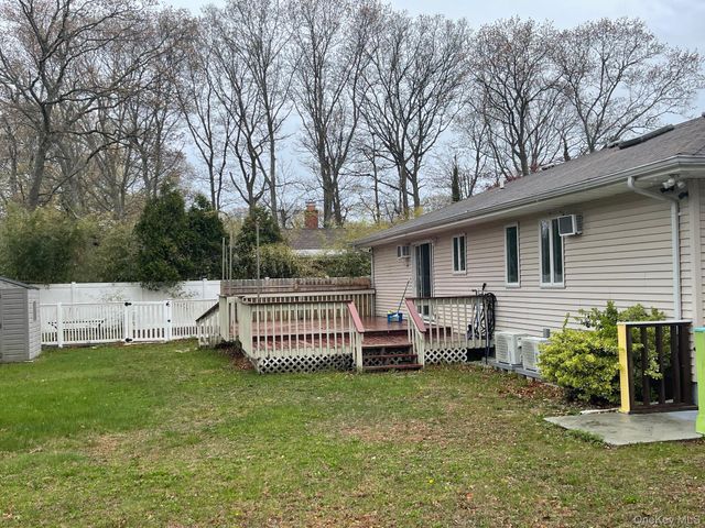 171 Hounslow Road, Shirley, NY 11967