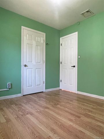 171 Hounslow Road, Shirley, NY 11967