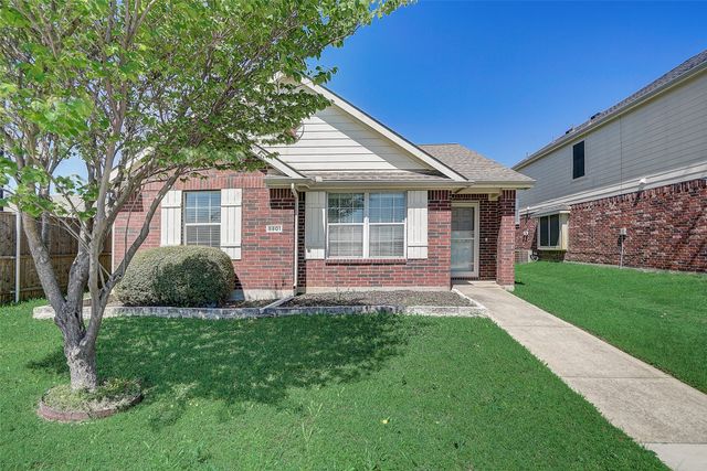 8801 Stewart Street, Cross Roads, TX 76227
