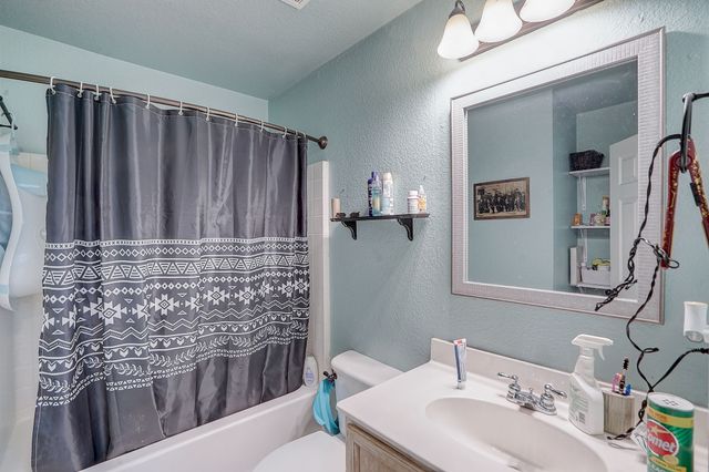 8801 Stewart Street, Cross Roads, TX 76227