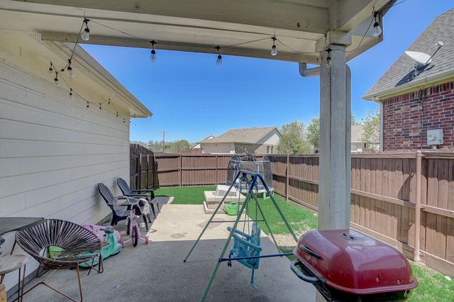 8801 Stewart Street, Cross Roads, TX 76227