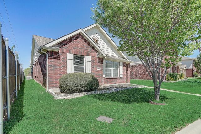 8801 Stewart Street, Cross Roads, TX 76227