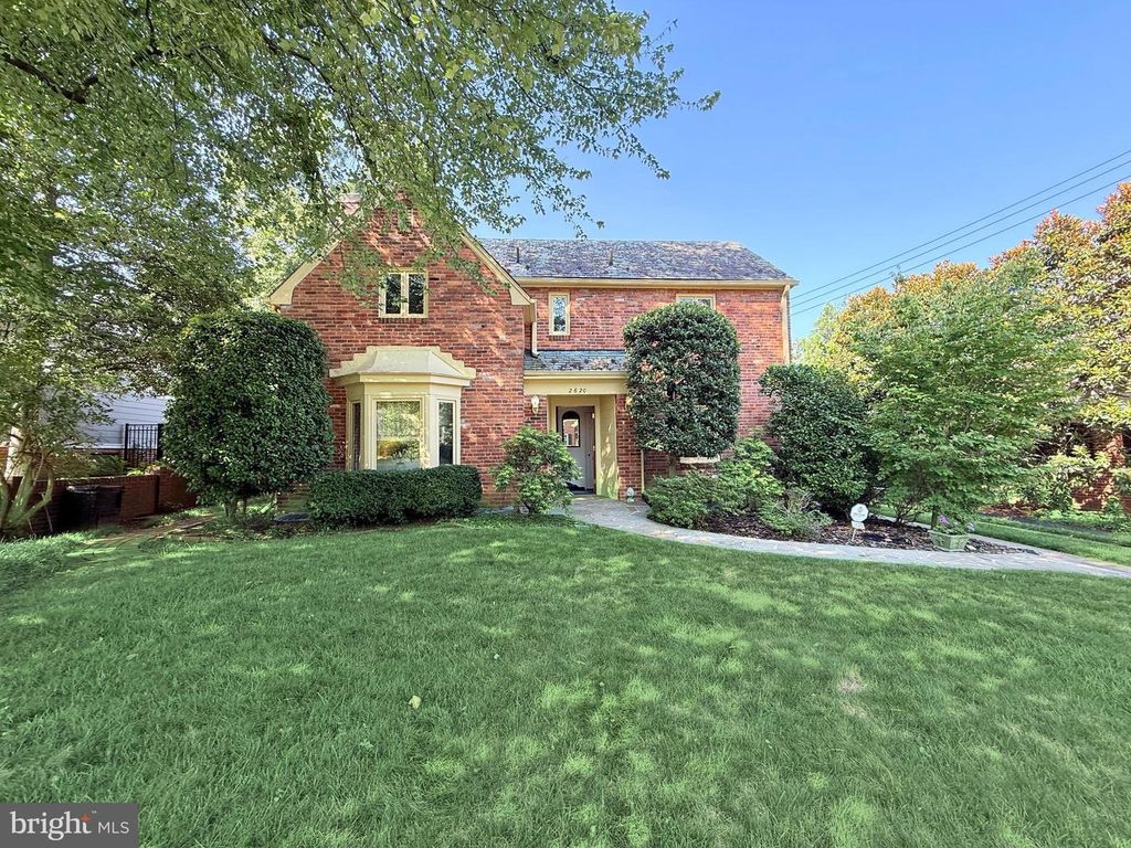 2620 FORT SCOTT DR, Arlington, VA 22202