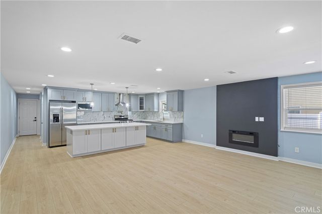 8996 Newport, Fontana, CA 92335