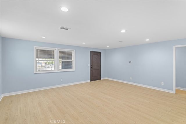 8996 Newport, Fontana, CA 92335