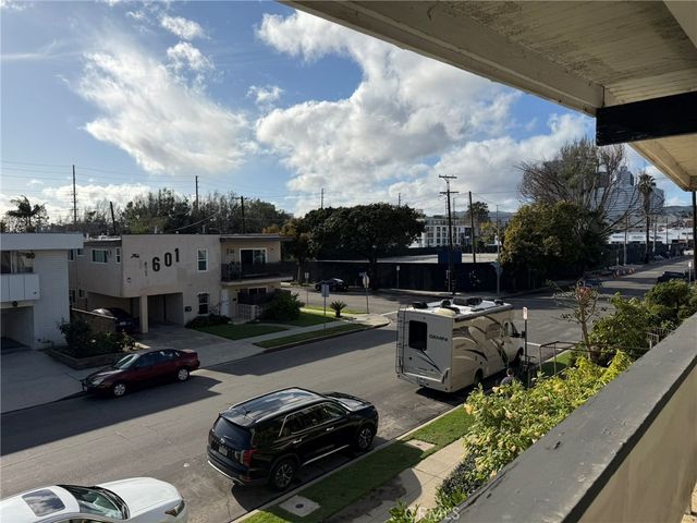 1606 Barry, Los Angeles, CA 90025