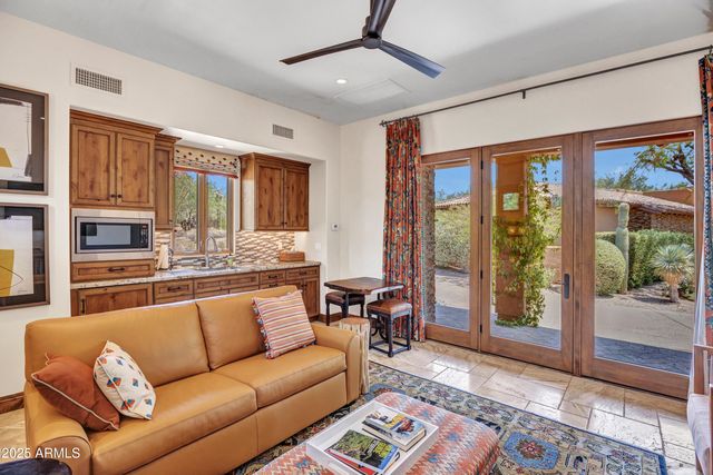 10040 E HAPPY VALLEY Road 64, Scottsdale, AZ 85255