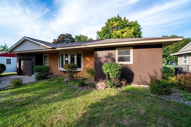 327 Marshall Street, Chippewa Falls, WI 54729