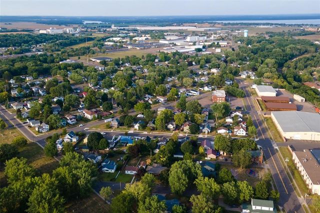 327 Marshall Street, Chippewa Falls, WI 54729