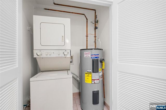 4 Richmond Road 215, West Milford, NJ 07480