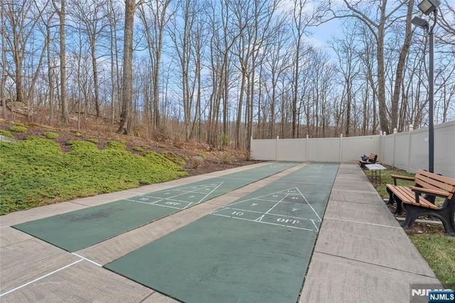 4 Richmond Road 215, West Milford, NJ 07480