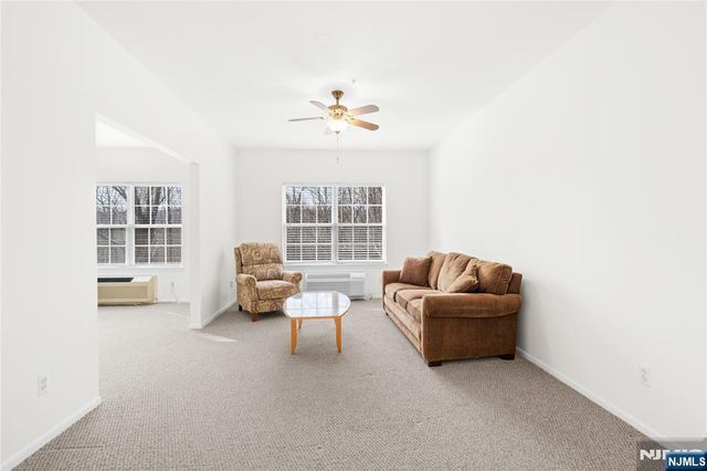 4 Richmond Road 215, West Milford, NJ 07480