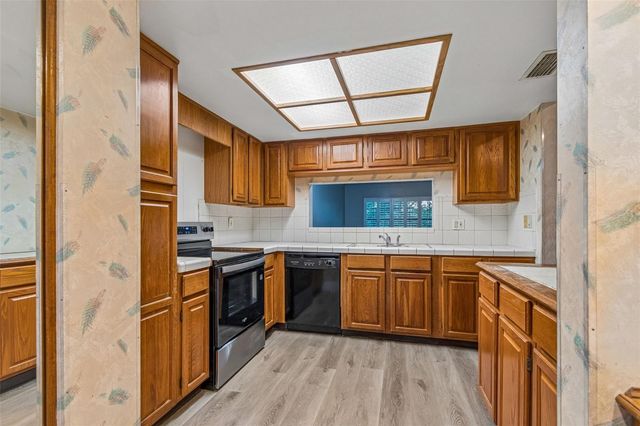 2830 COUNTRYSIDE BOULEVARD 223, Clearwater, FL 33761