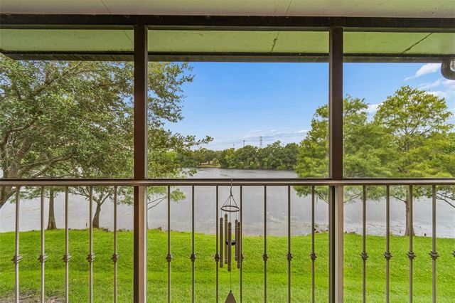 2830 COUNTRYSIDE BOULEVARD 223, Clearwater, FL 33761