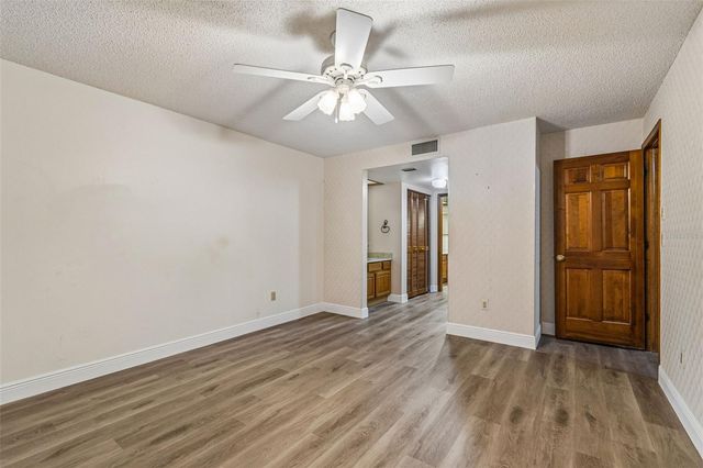 2830 COUNTRYSIDE BOULEVARD 223, Clearwater, FL 33761
