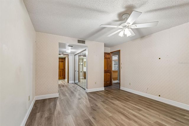 2830 COUNTRYSIDE BOULEVARD 223, Clearwater, FL 33761