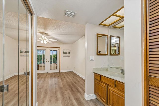 2830 COUNTRYSIDE BOULEVARD 223, Clearwater, FL 33761