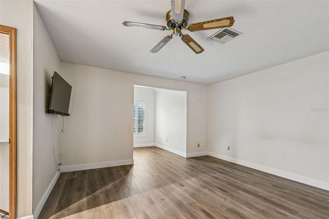 2830 COUNTRYSIDE BOULEVARD 223, Clearwater, FL 33761