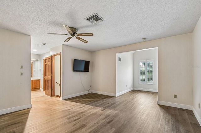 2830 COUNTRYSIDE BOULEVARD 223, Clearwater, FL 33761