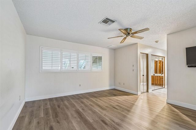 2830 COUNTRYSIDE BOULEVARD 223, Clearwater, FL 33761