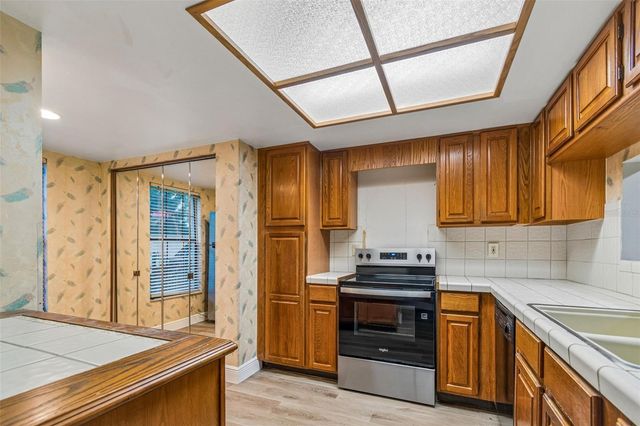 2830 COUNTRYSIDE BOULEVARD 223, Clearwater, FL 33761