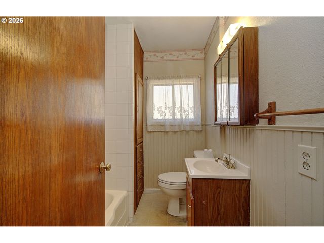 510 ASH St, Vancouver, WA 98661