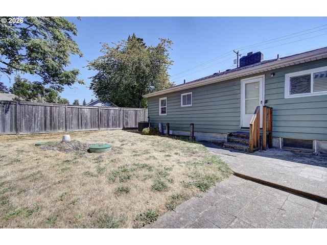 510 ASH St, Vancouver, WA 98661