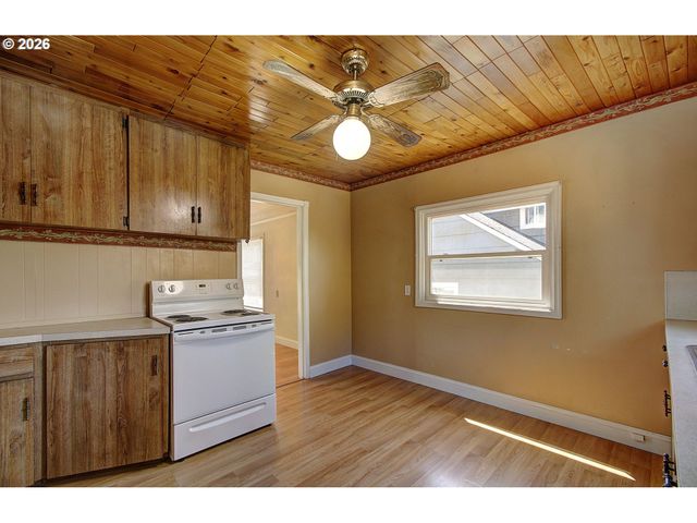 510 ASH St, Vancouver, WA 98661