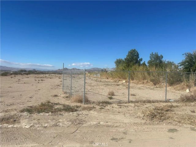 11482 Locust, Lucerne Valley, CA 92356
