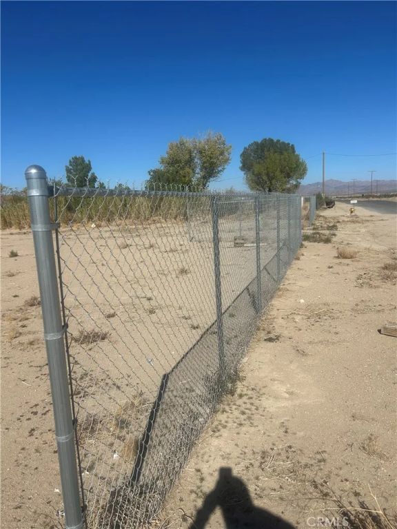 11482 Locust, Lucerne Valley, CA 92356