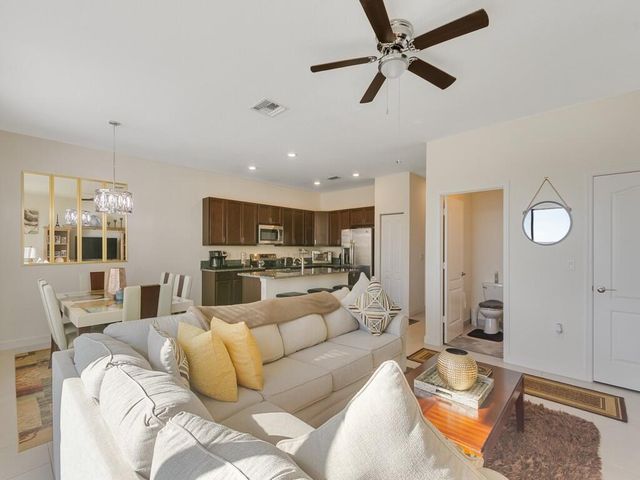 10106 W Villa Circle, Vero Beach, FL 32966