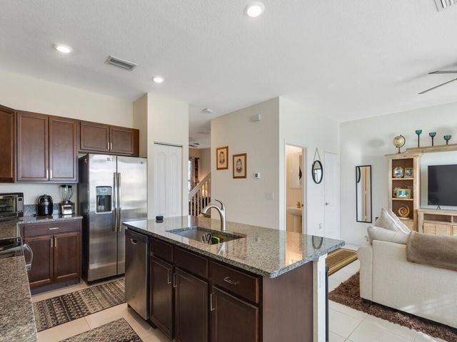 10106 W Villa Circle, Vero Beach, FL 32966