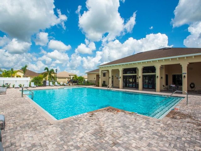 10106 W Villa Circle, Vero Beach, FL 32966