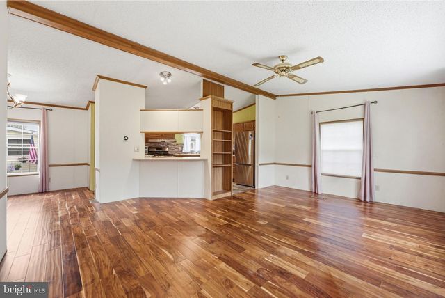 36 BENTWOOD CIR, Harleysville, PA 19438
