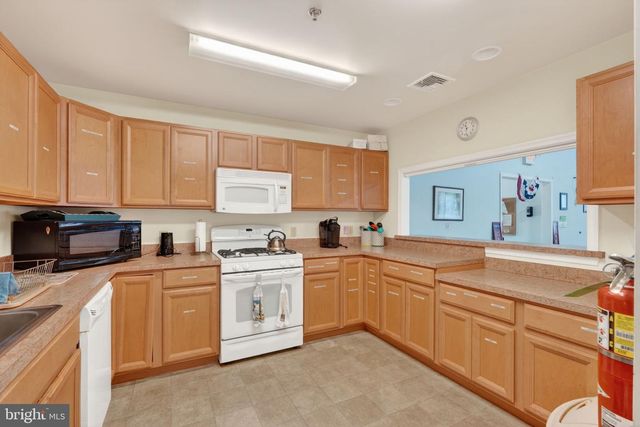 36 BENTWOOD CIR, Harleysville, PA 19438