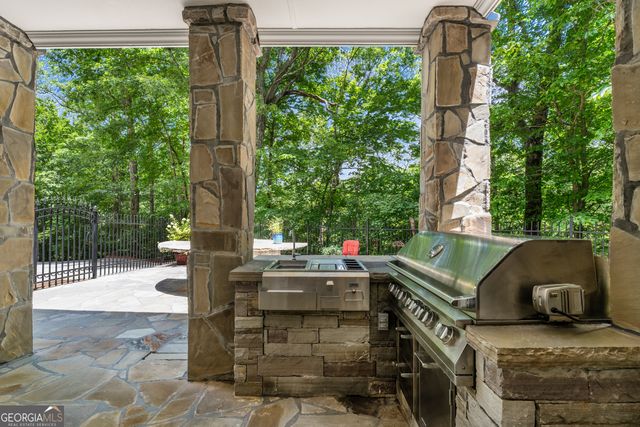 9035 River Run, Sandy Springs, GA 30350