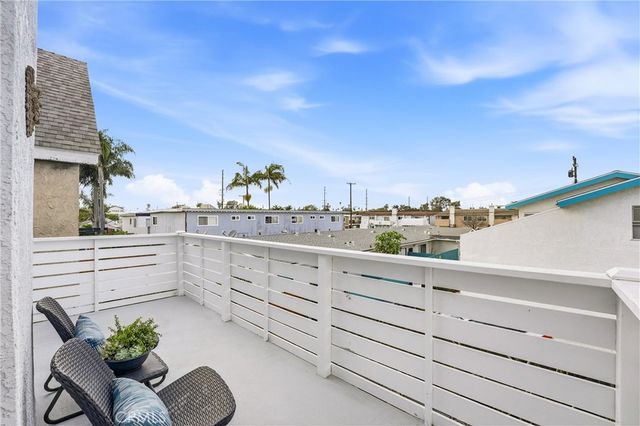 219 Memphis Ave, Huntington Beach, CA 92648