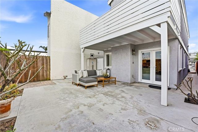 219 Memphis Ave, Huntington Beach, CA 92648