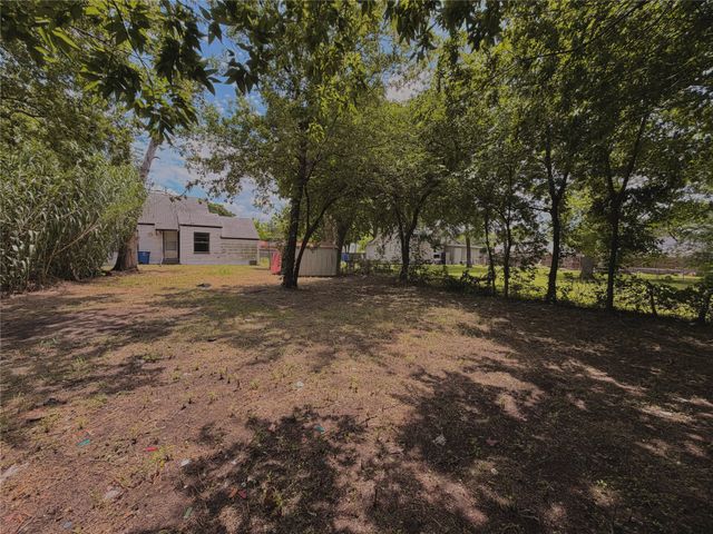 2009 Kingsley Drive, Dallas, TX 75216