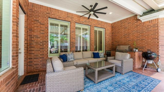 66 Chamomile Court, The Woodlands, TX 77382