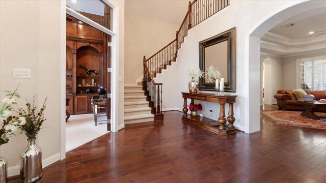 66 Chamomile Court, The Woodlands, TX 77382